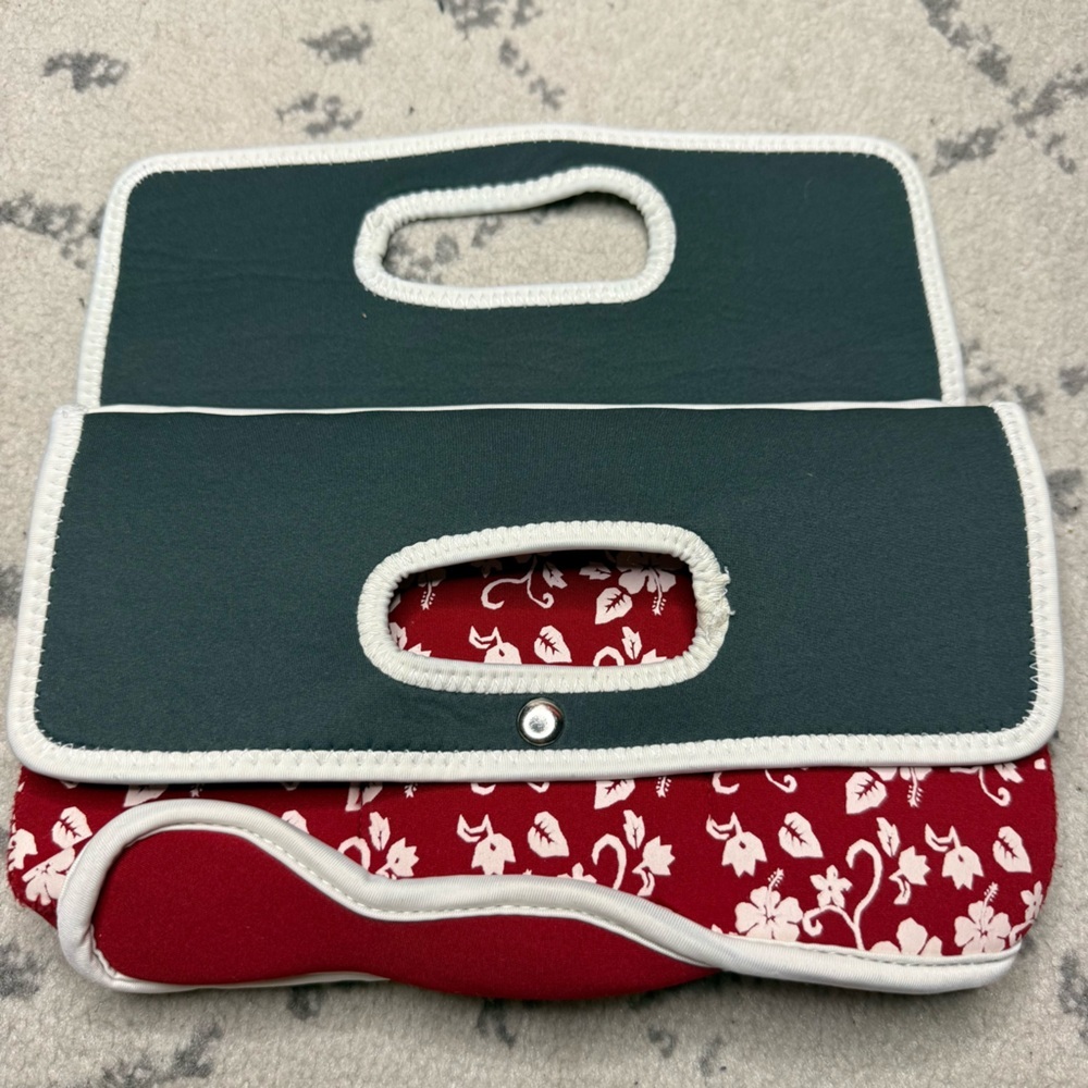 Cute Red Floral Neoprene 6 pack Reusable Drink Bottle Cooler - Picture 3 of 4